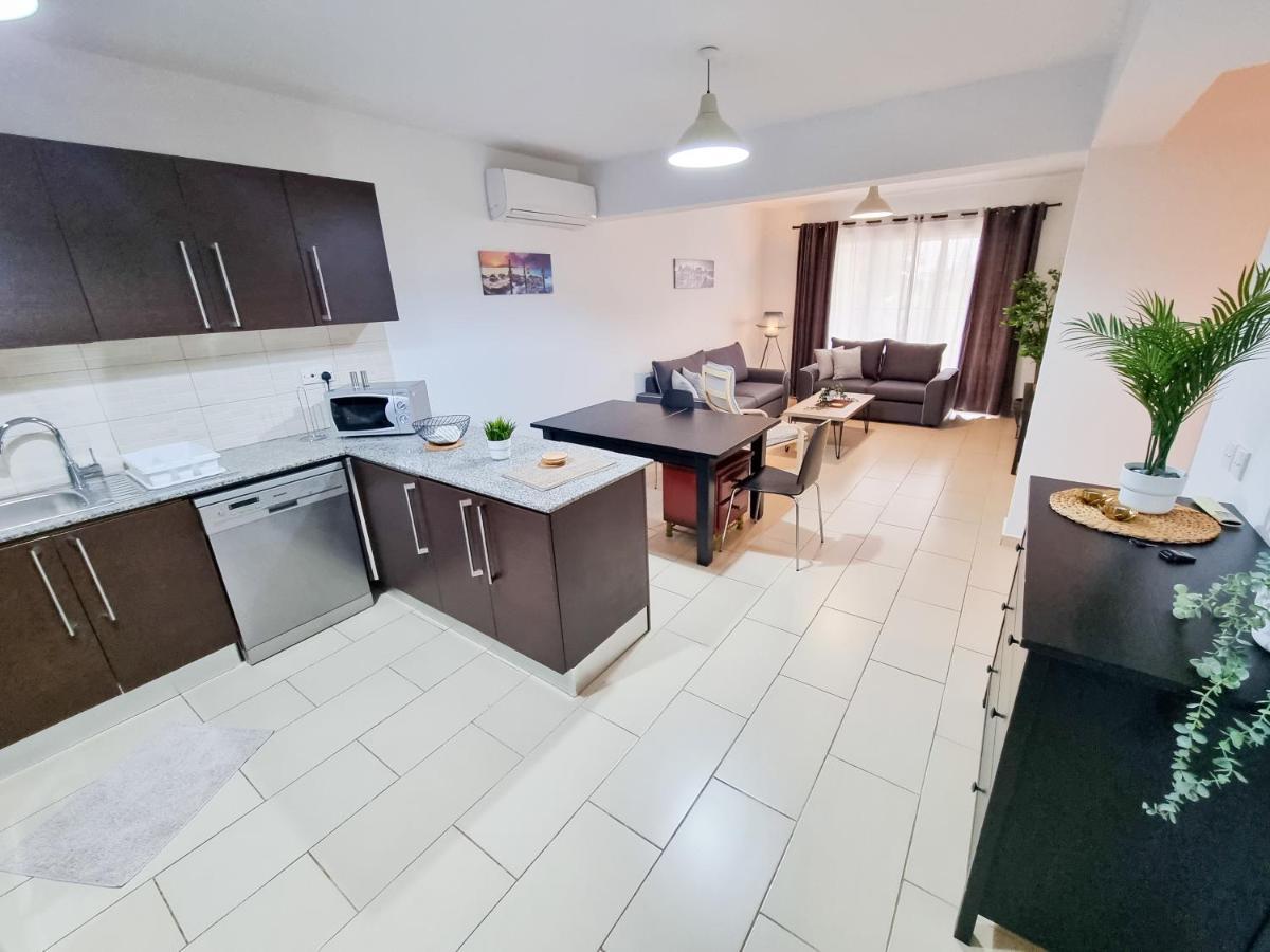 Light House Apartment Larnaca Exterior foto