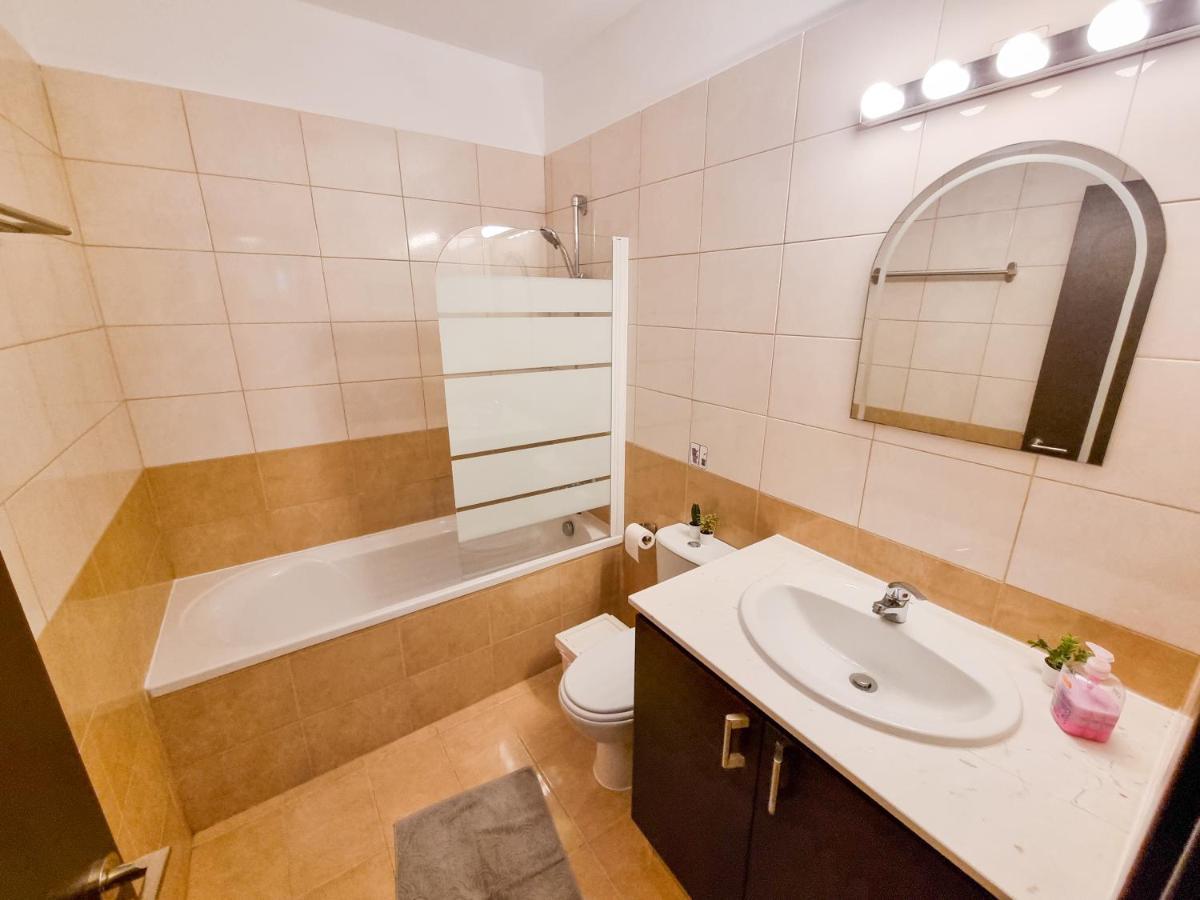 Light House Apartment Larnaca Exterior foto